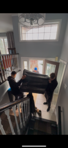 Reliable Moving Company near me in Toronto, ON helping homeowners move into a new property